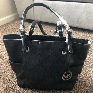 Black Micheal Kors purse